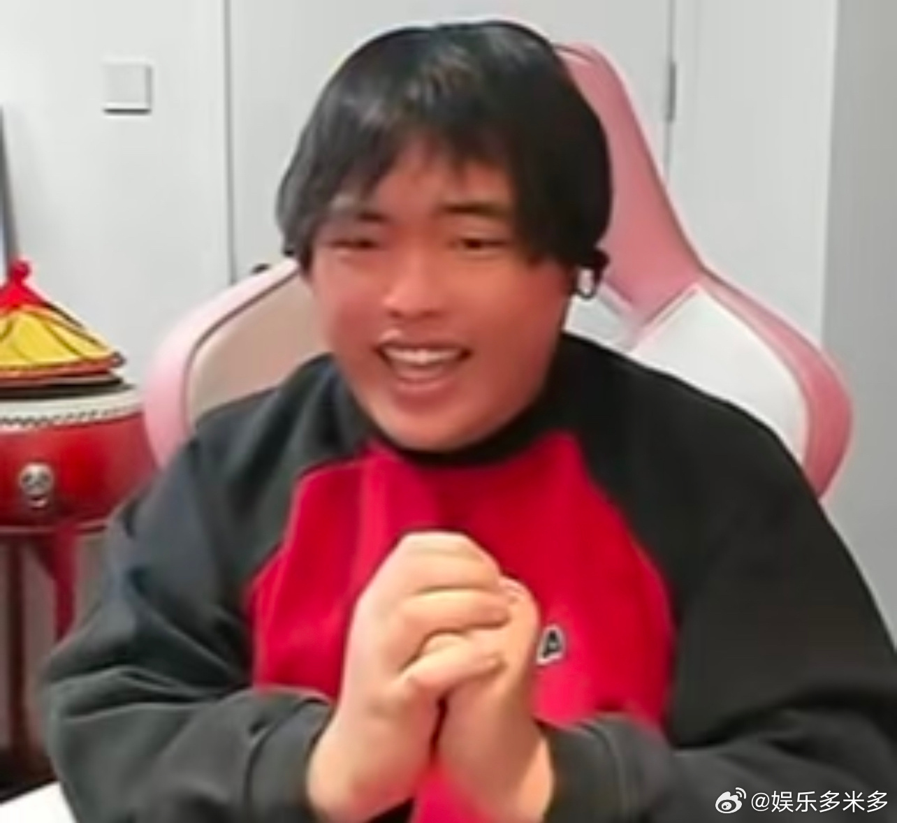 到底谁会买桃黑黑的英国七件套啊建议桃黑黑把穿搭审美出了吧 桃黑黑的家藏着多少惊喜