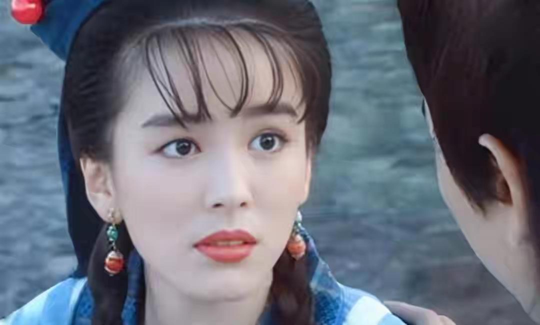 《天龙八部》李秋水：手握绝世天资与七大神功，却活成最令人唏嘘的模样
 

 
金