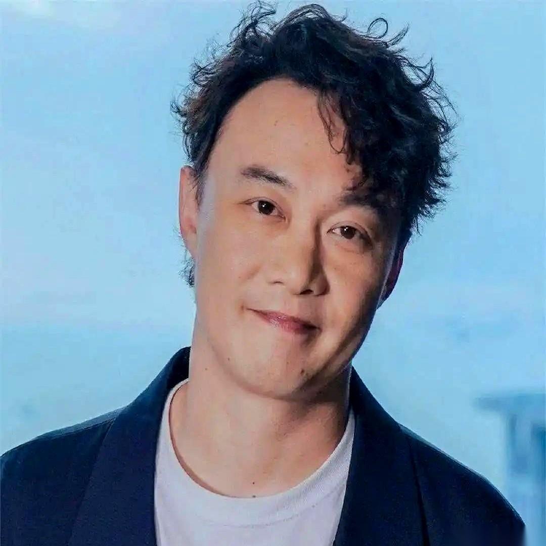 很多人都听过陈奕迅的《十年》，但很少人知道，2002年他差点因为一场意外，连拥有