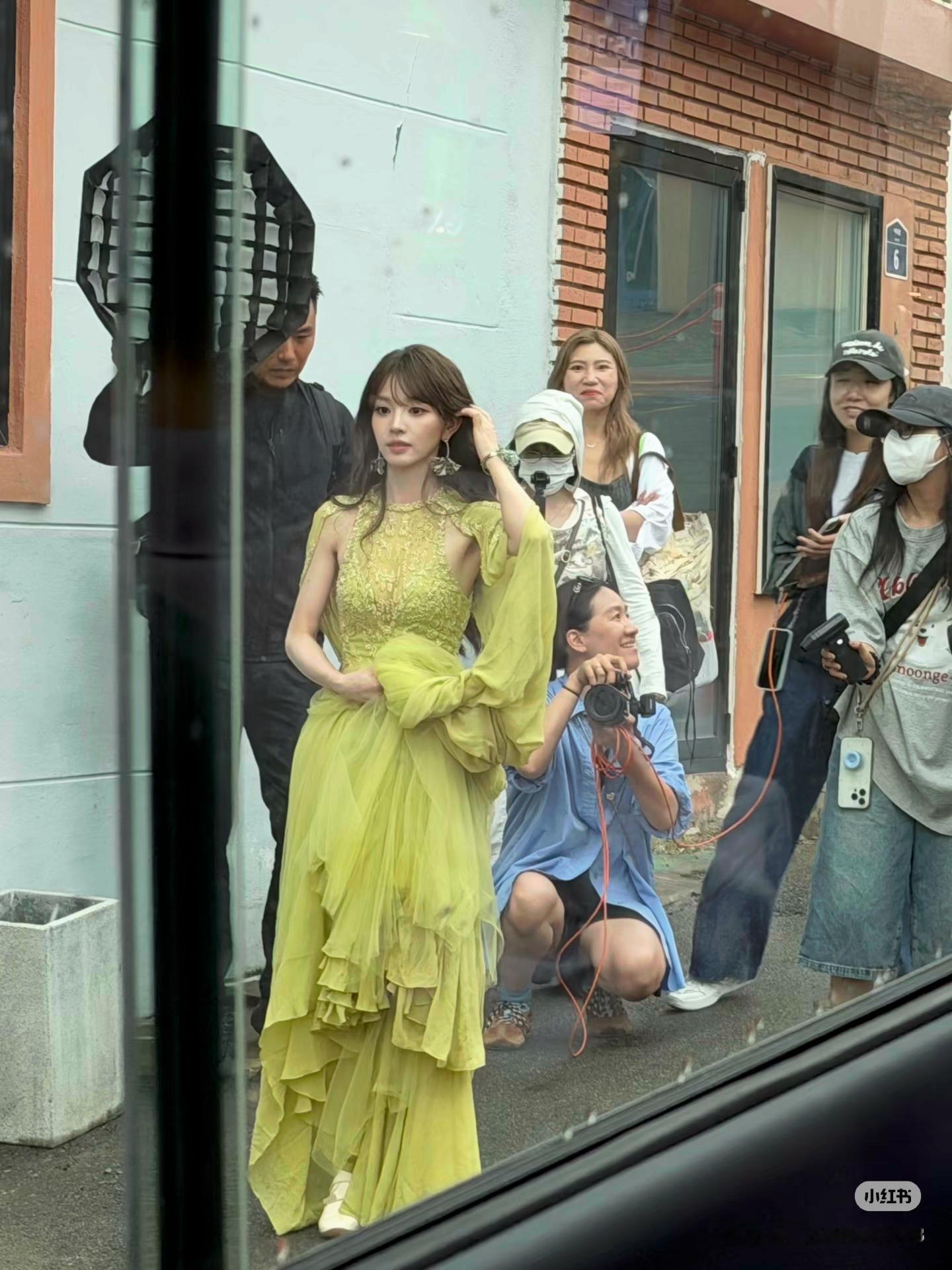 正常人看到都会感慨老田的美貌 