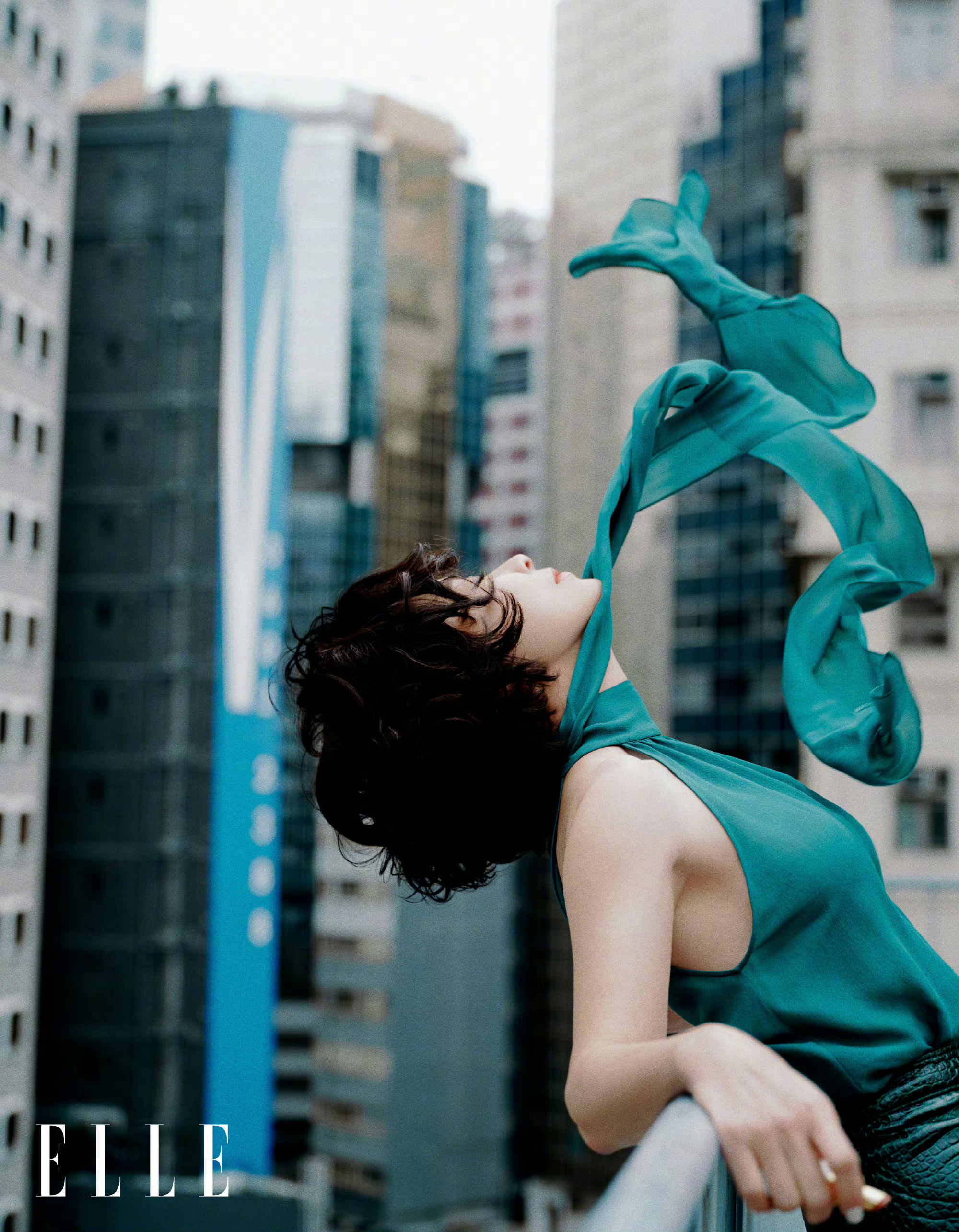 嘉玲姐这一次ELLE 封面大片真的拍的很美丽，最喜欢这一张，演绎Tom Ford
