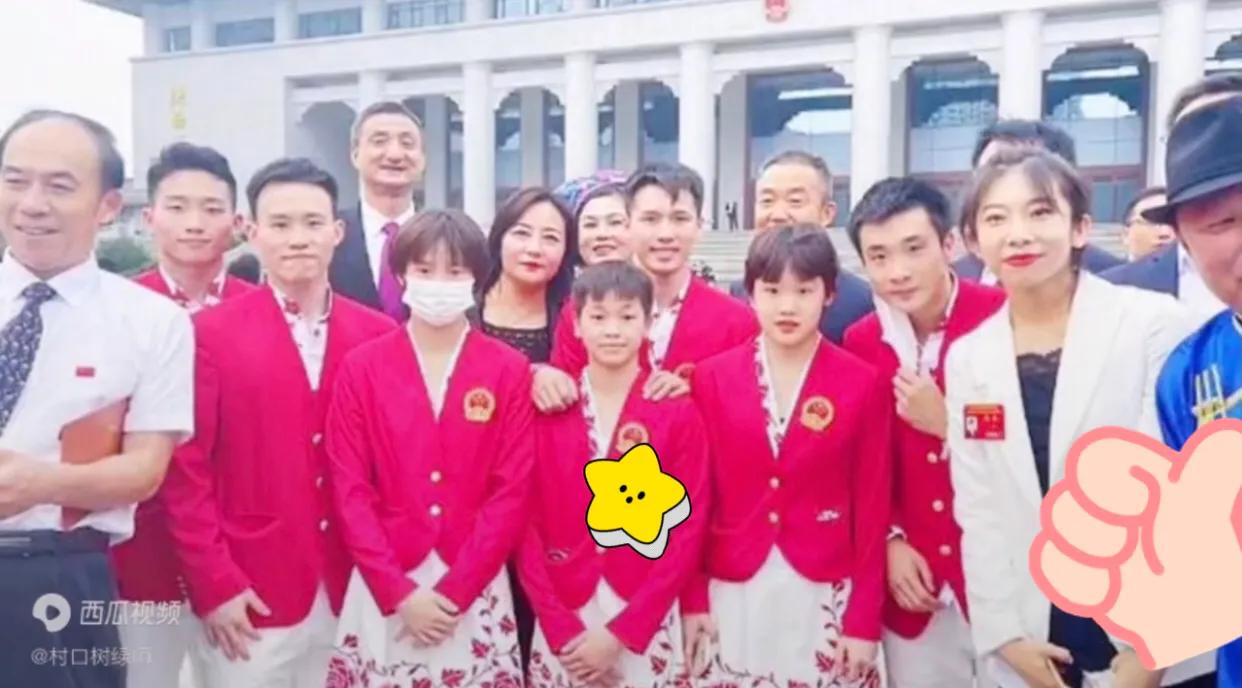 小小全红蝉再次亮相妥妥的站在了C位。[耶]婵宝应该是站在C位最小的明星了！今天的
