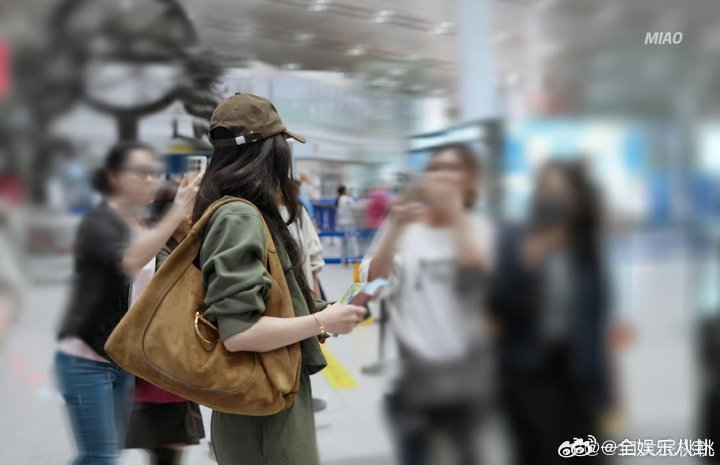 倪妮 我努力不让你们失望倪妮这句 “我努力不让你们失望” 太戳心了，一直看得见她