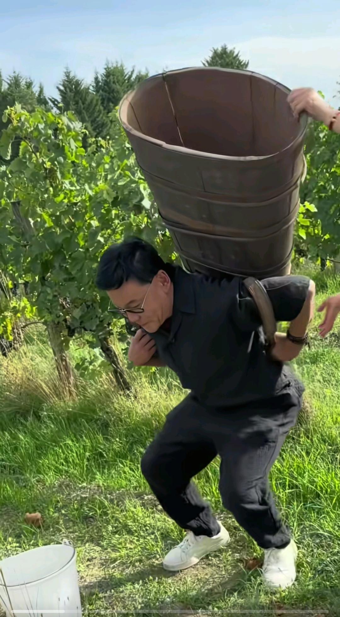 李国庆和张丹红结婚后，真正开始享受二人世界了，两人到国外一起度蜜月的生活令人羡慕