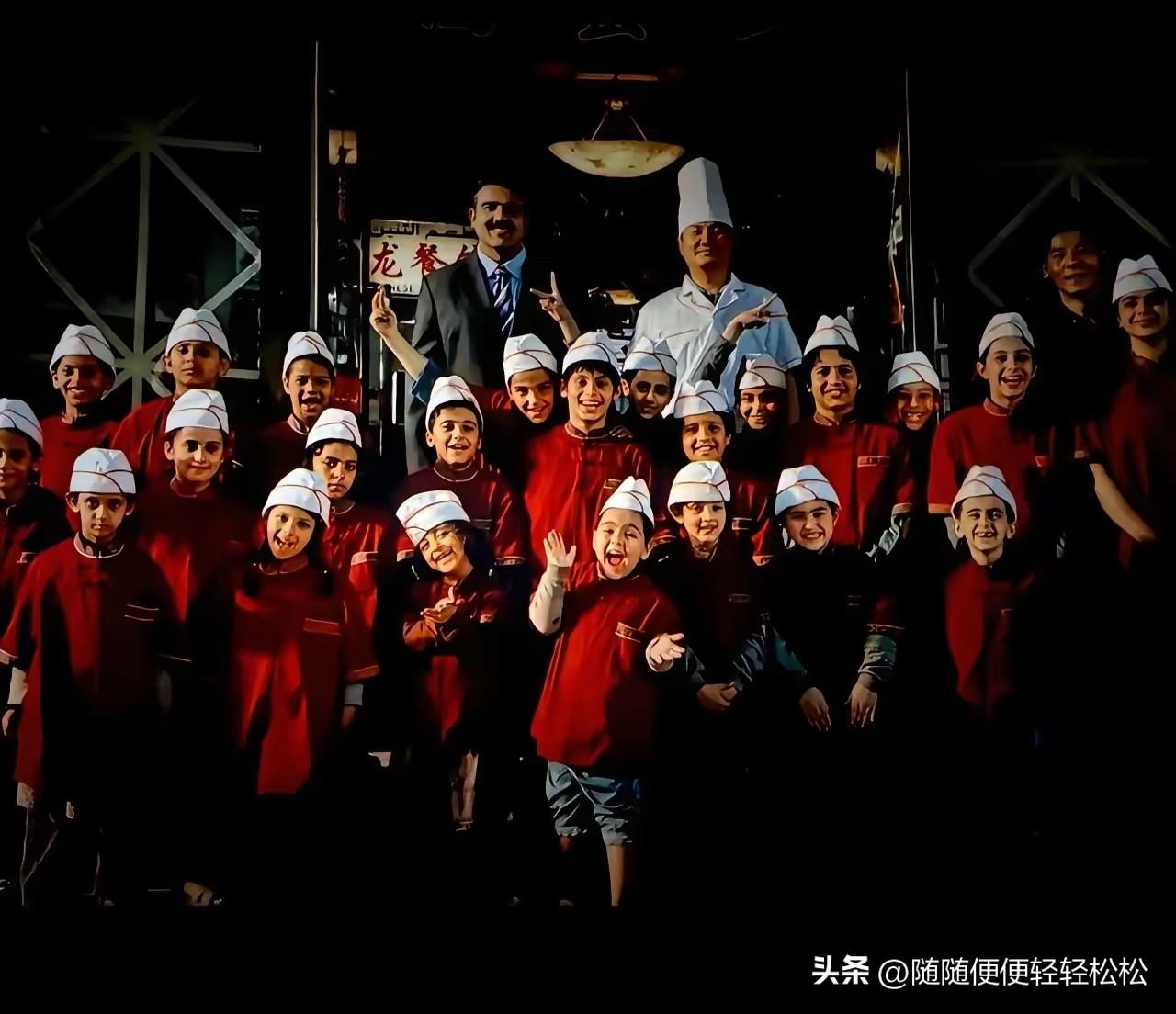 近日，《经济学人》借中国热映影片《欢迎来龙餐馆》，凭空杜撰出“龙餐馆外交（Dra