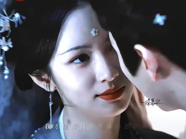 周也一瓯春口碑 周也的棱角是那份冰冷中蕴藏的脆弱与神秘,有着不同的层次——傲慢的