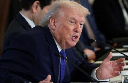 特朗普突然摊牌了！美国众议院高票通过法案，要把中国踢出G20和国际清算银行。但这