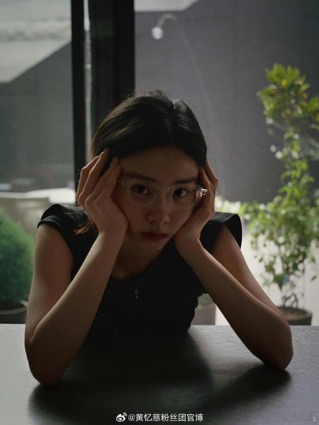 黄多多王诗龄英式教育和美式的区别  有网友热议：黄多多王诗龄英式教育和美式的区别