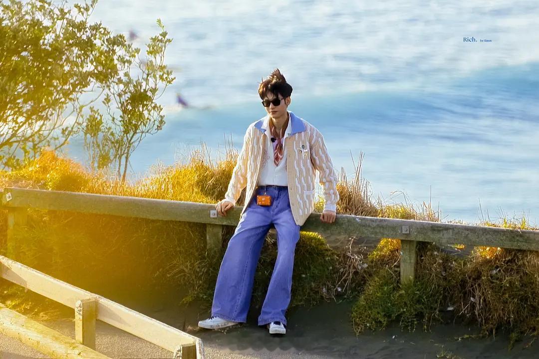 好帅的龚俊呀，像是画里的人。