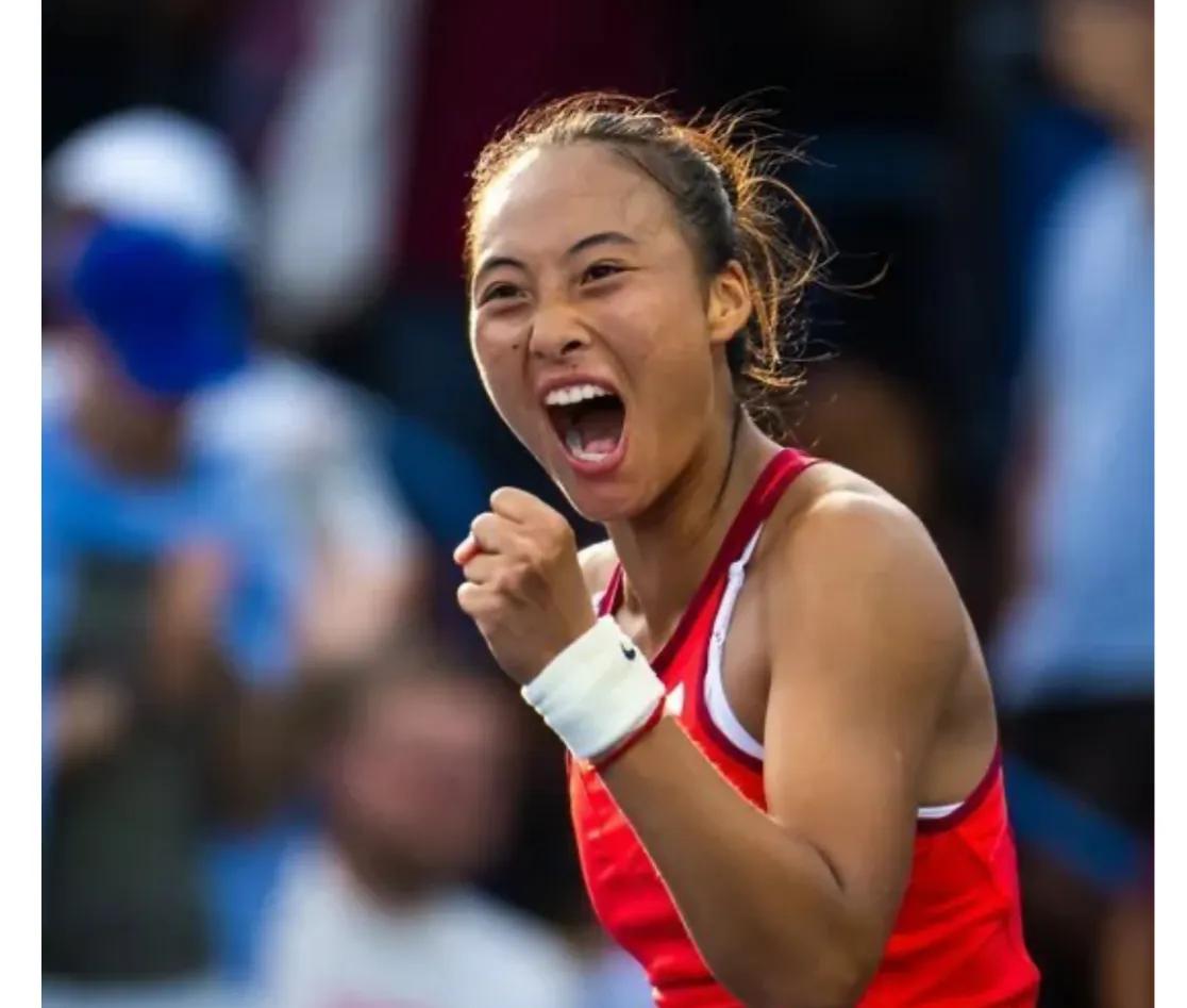 网球有約｜#美网2023# 女单第四轮
中国一姐郑钦文🇨🇳直落两盘以6-2/