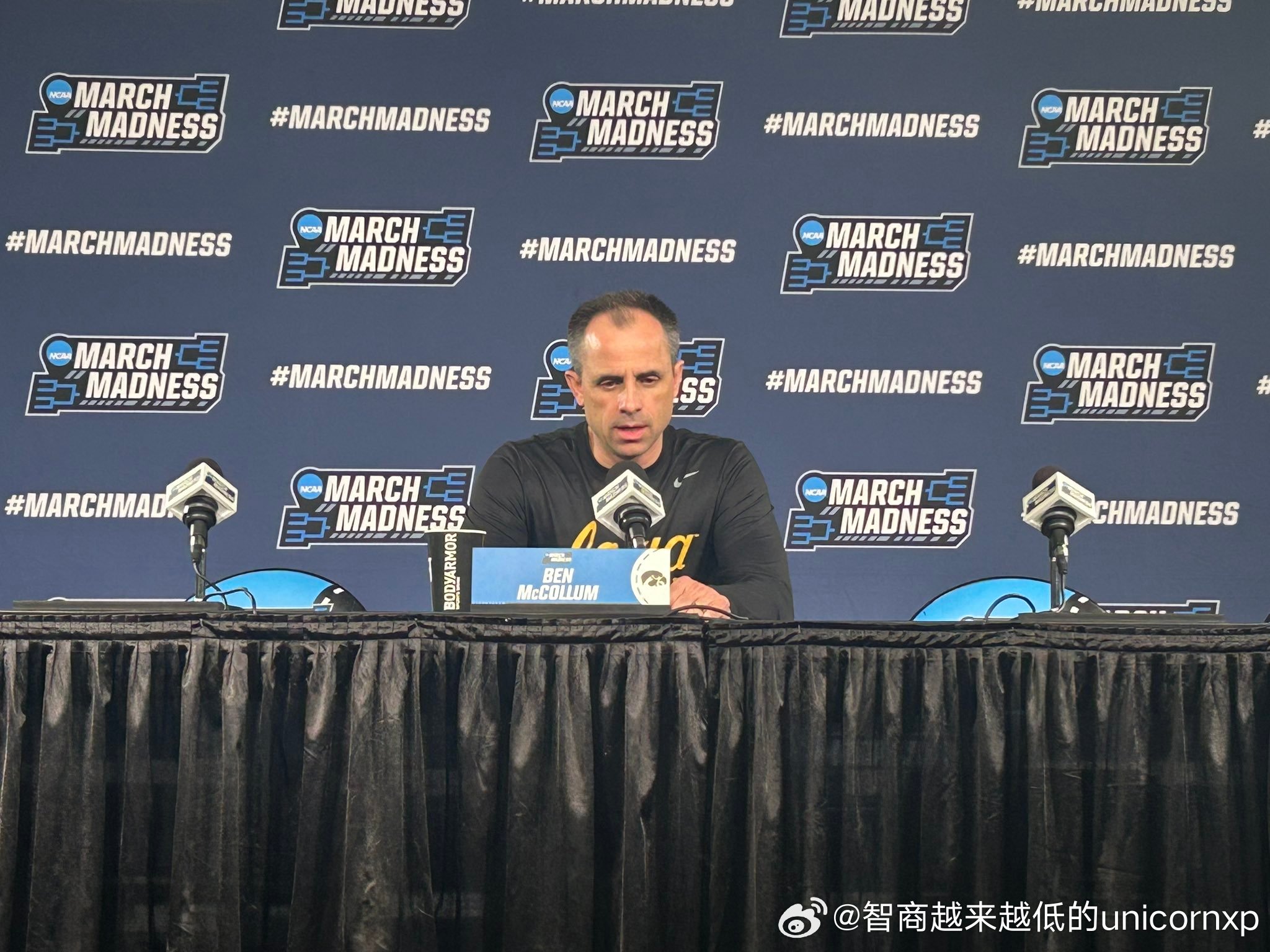 卫冕冠军佛罗里达大学出局，Ben McCollum率领爱荷华大学闯进甜蜜16强，