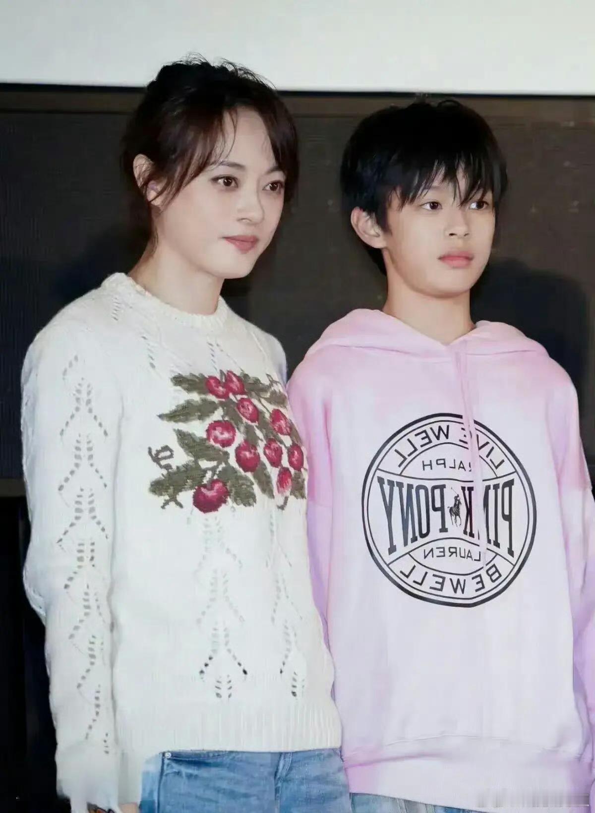 孙俪儿子画个妆直接能演甄嬛了你别说这真的像一个模子刻出来的这也太像他的妈妈了，长