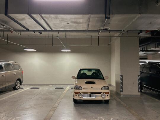 有点不好意思单独停一个车位…