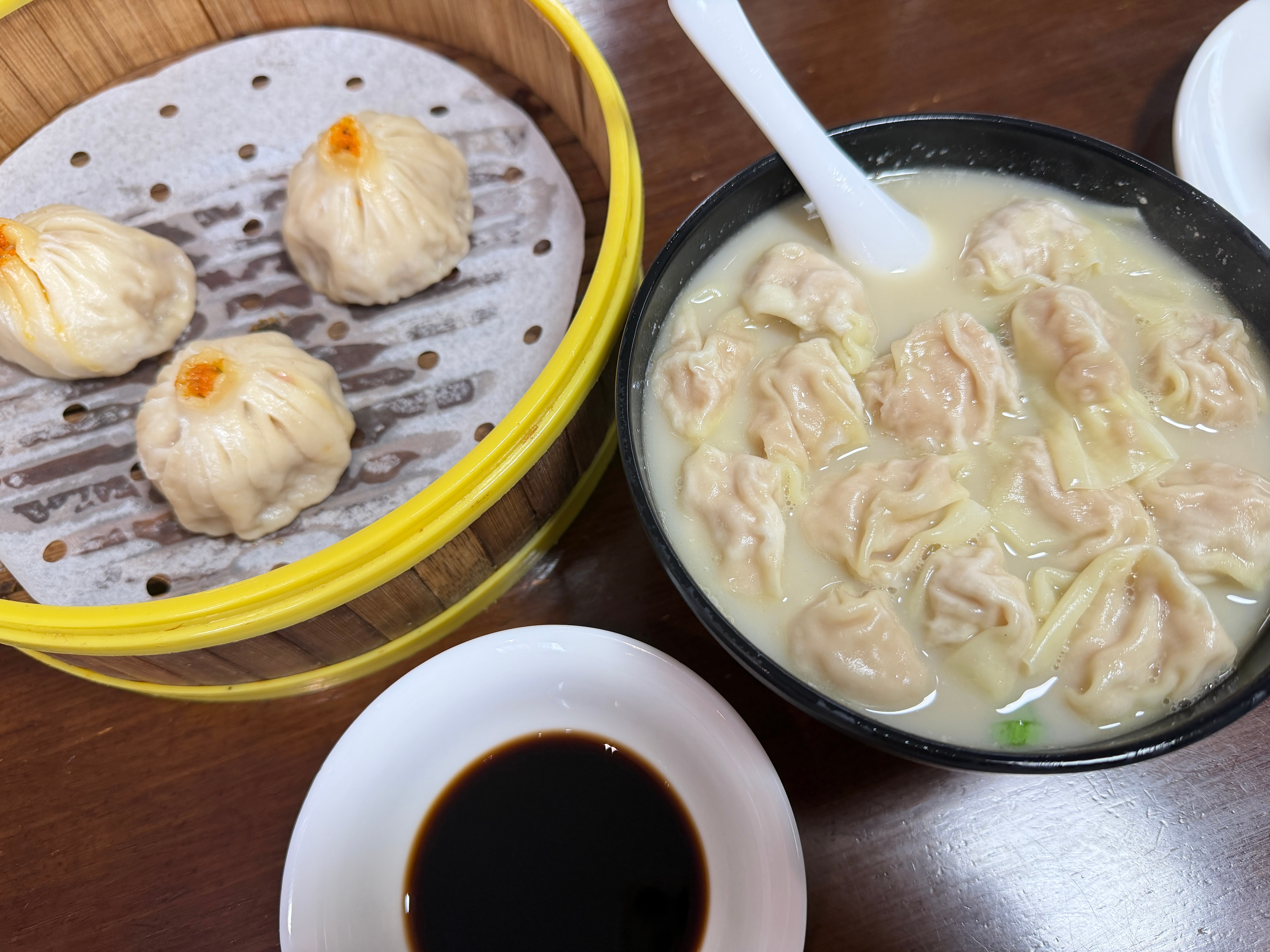 不知死活的点多了浪费半碗馄饨