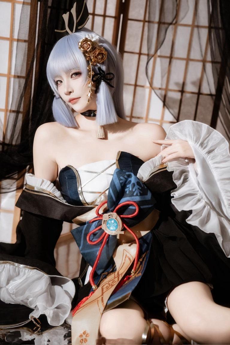 好久没更新啦，之前拍的绫华混更一下📷∶cos正片神里绫华原神二佐Nisa