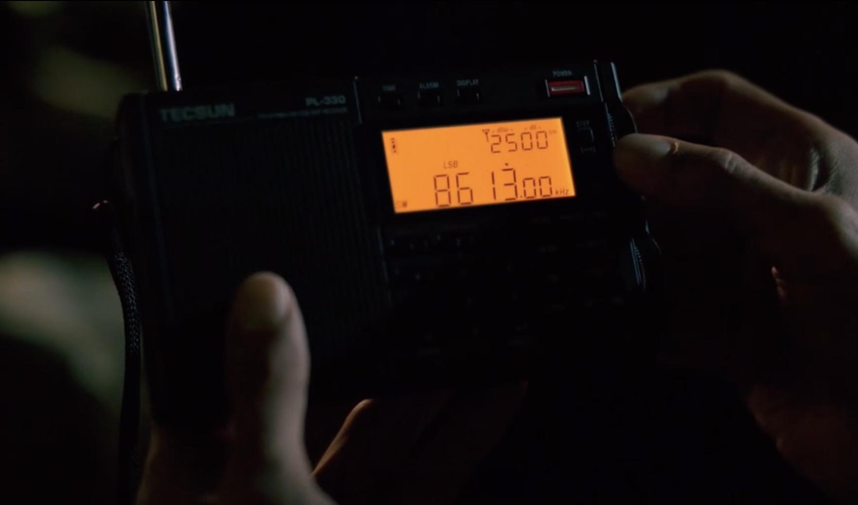 <同乐者>第一季完结篇，德生PL330惊艳出镜。📻 海外新鲜事Pluribus