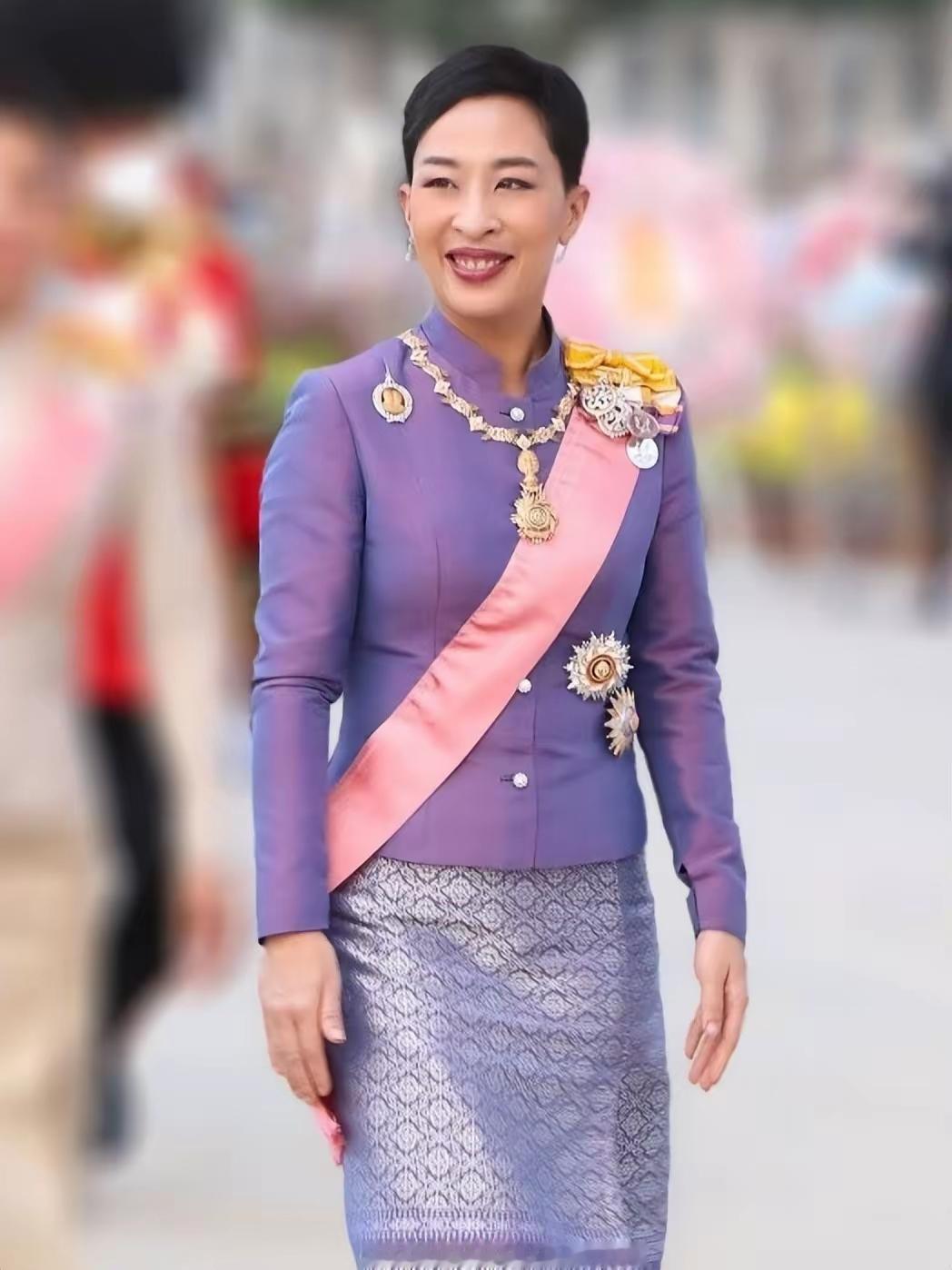 帕公主那是真没辙了，在ICU躺了三年，靠机器吊着命，最近医生说真的不行了，身体彻