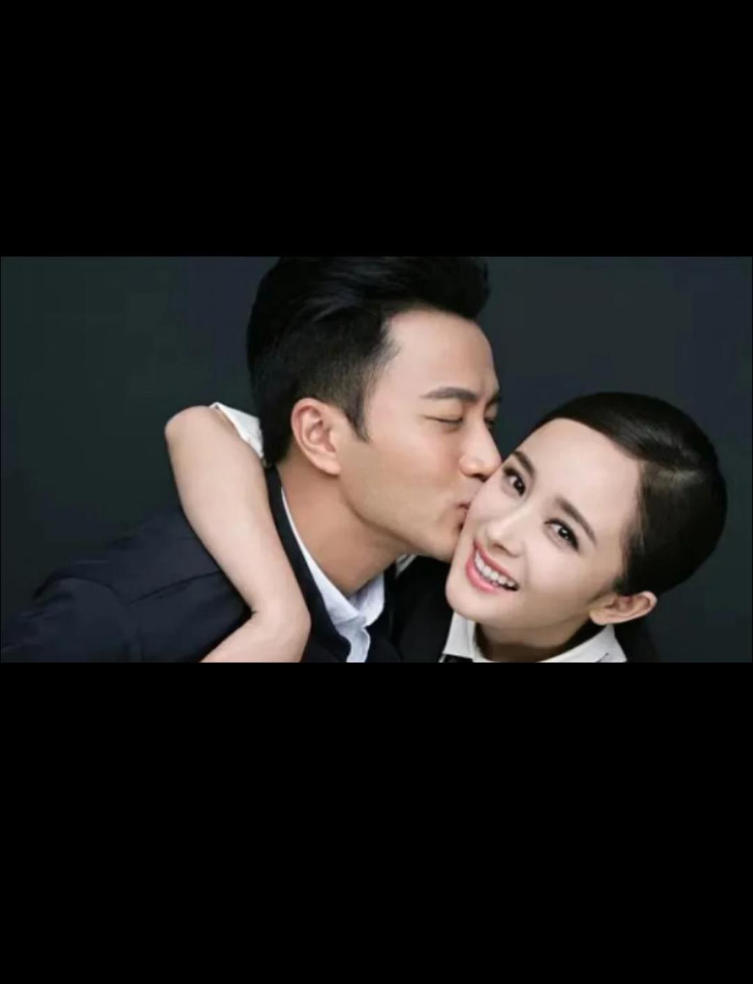 她在事业巅峰的开端选择结婚，真的很勇，而且看那个时候两个人样子，确实是热恋中的小