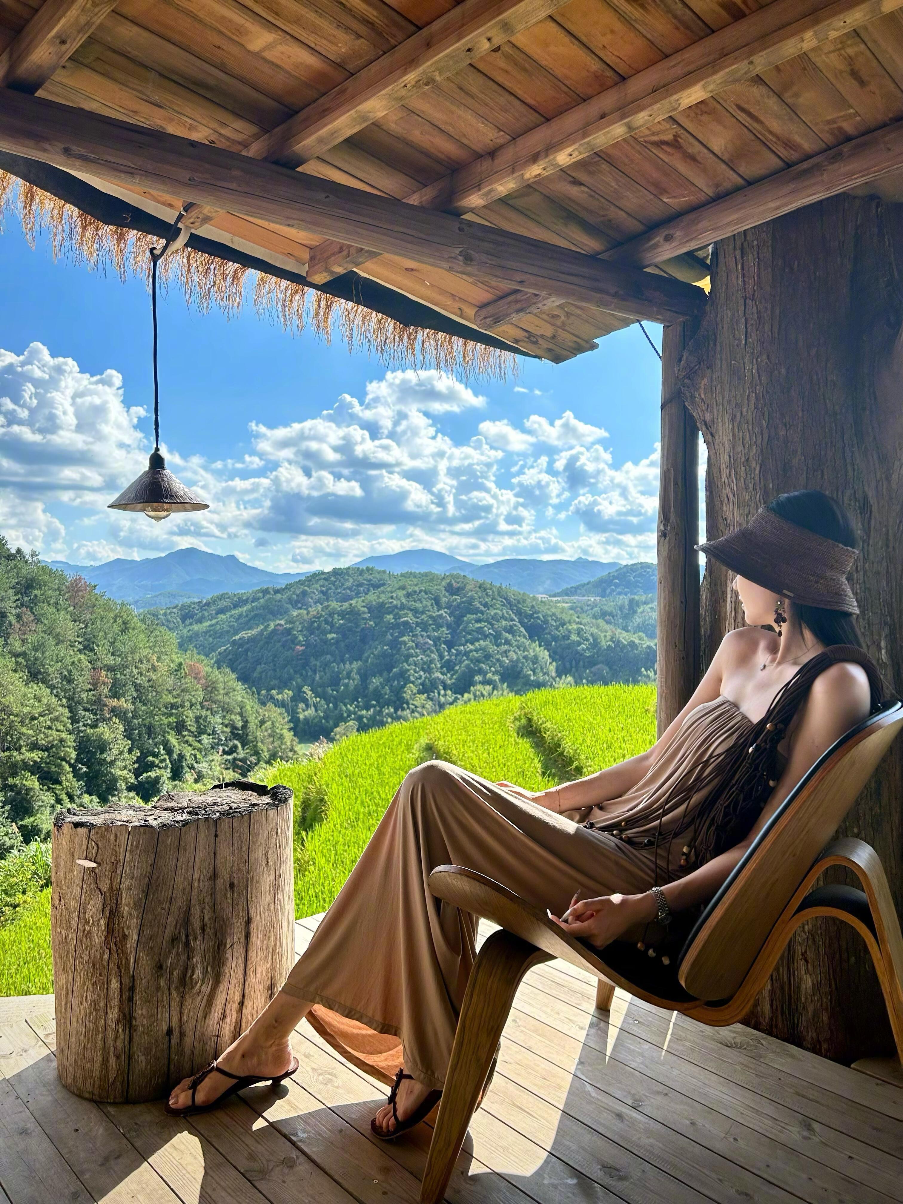 在山野里好心情是免费的夏日避暑就得往自然中去🌳年纪总有很多冲动的出发瞬间为了美