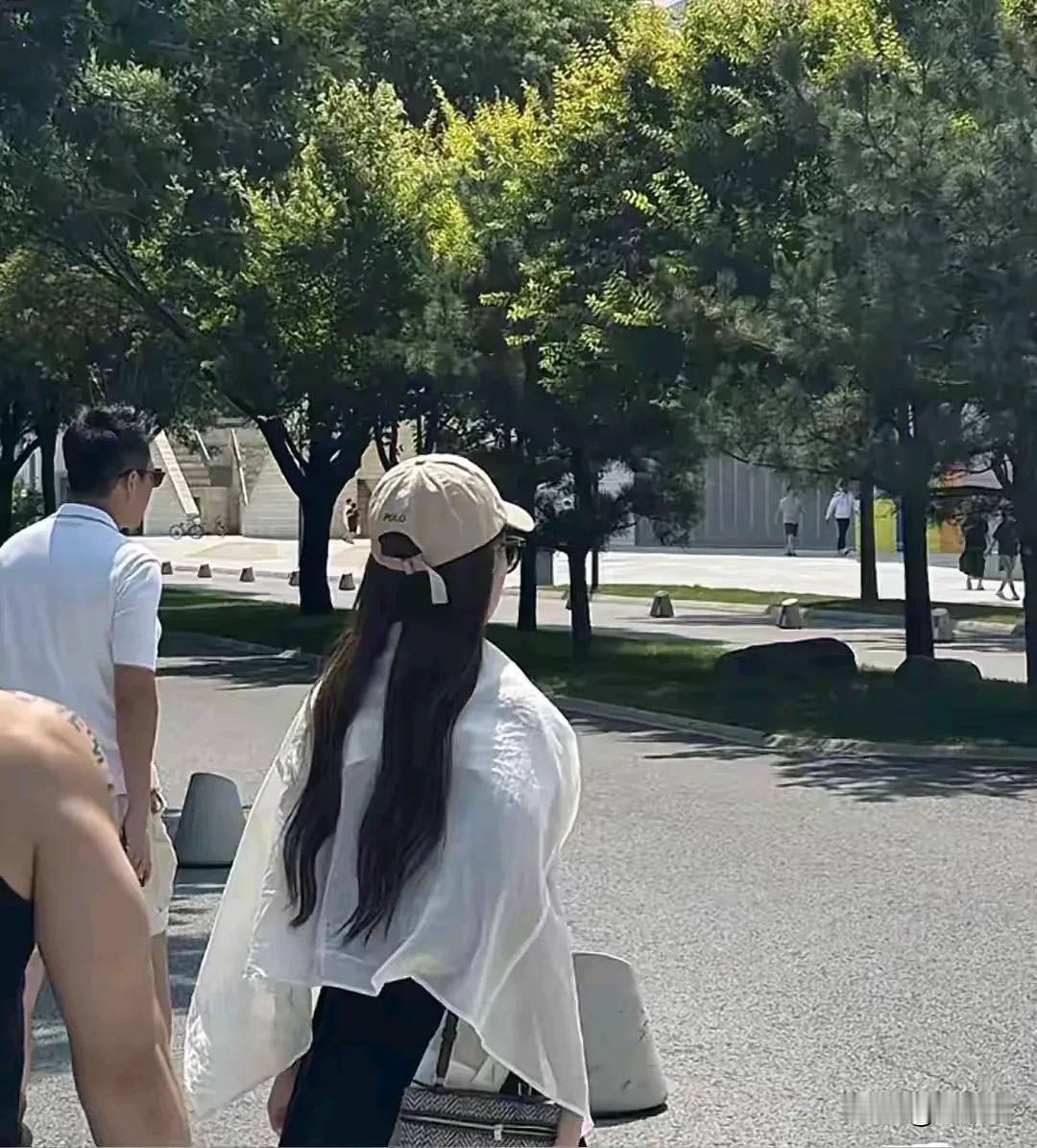 汪小菲马筱梅，出招了！

近日，汪小菲和马筱梅把玥儿姐弟送进夏令营了，不是在孩子