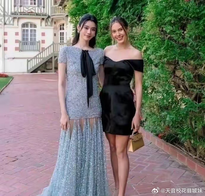 我去，今天我才知道谷爱凌居然比奚梦瑶小15岁！我的天呢，两人同框根本看不出来，完