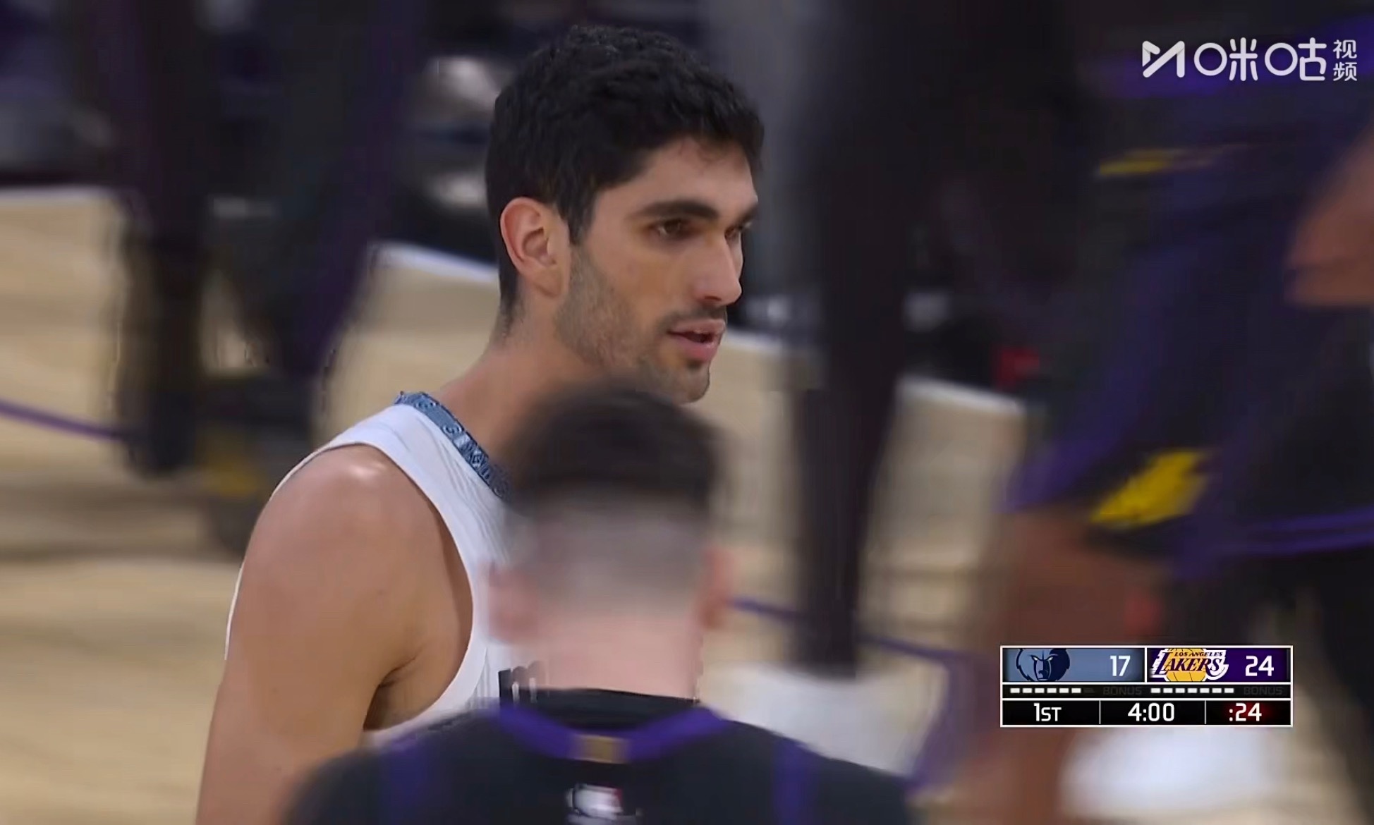 灰熊板凳场均46.8分，联盟第一湖人25.8联盟第三十 