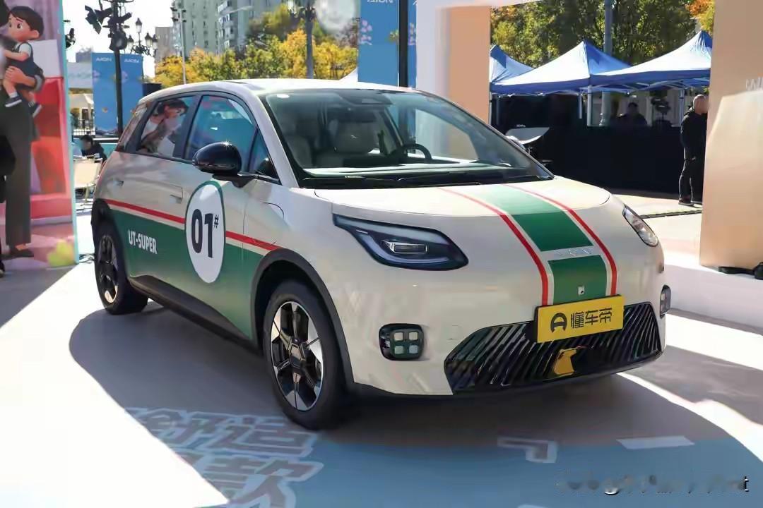 炸场！京东首款车4.99万起租电，500续航+99秒换电，买车像买家电！
 
新