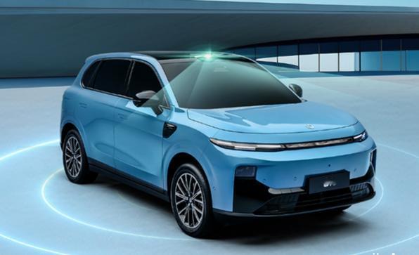 2025款510悦享智驾版车，分别向购车平台及门店各支付了5000元订金，然而在