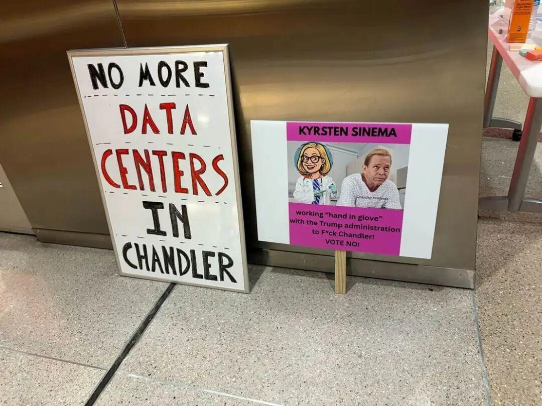 亚利桑那州钱德勒市议会周四一致否决了一个建设人工智能数据中心的项目，从而为这场吸
