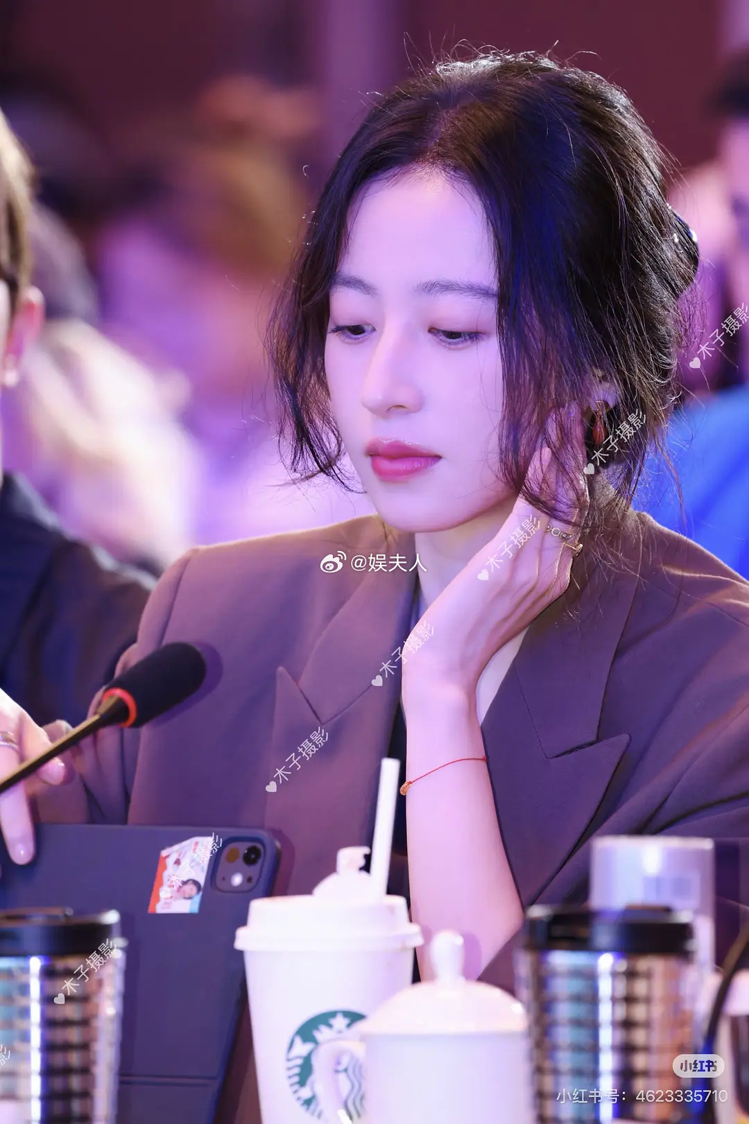 周雨彤first青年电影展其实我一直觉得她很好看 很符合我的审美 