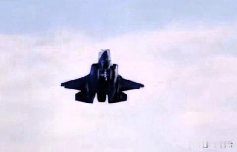 美F-35战机又又又出情况了
据伊朗法尔斯通讯社5月10日报道，一架美军F-35