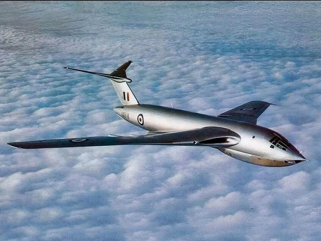 英伦审美的优雅，皇家空军“胜利者”战略轰炸机。