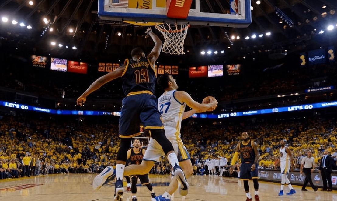 NBA在中国糊了？曾经的顶流为何沦为部分中年人的“圈地自萌”

曾经万人空巷的N