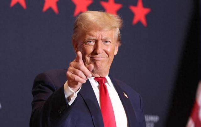 钱再多有什么用？79岁身家525亿的特朗普，他有私人波音757，有佛罗里达海湖庄