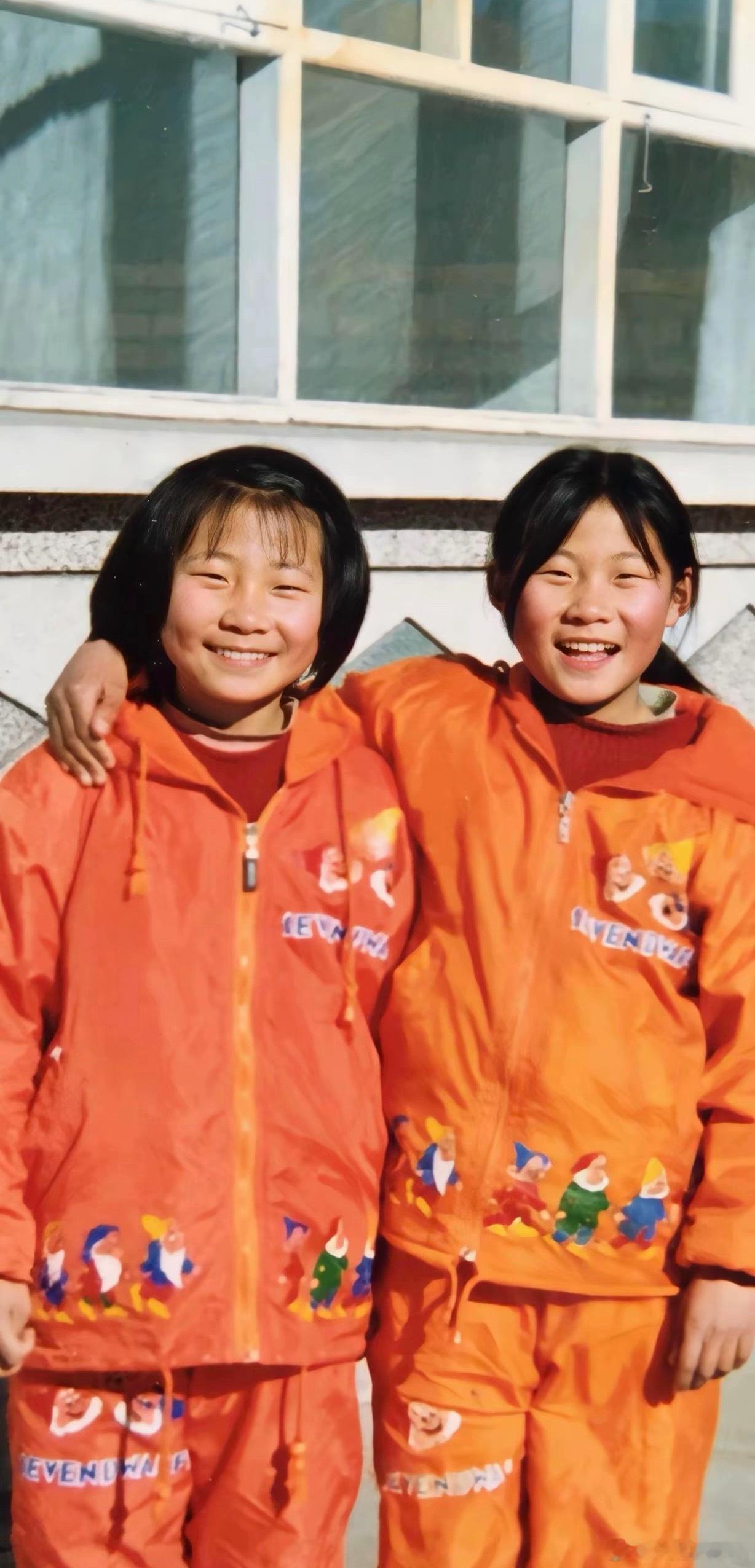 你们小时候是不是也穿过这个图案的衣服？ 