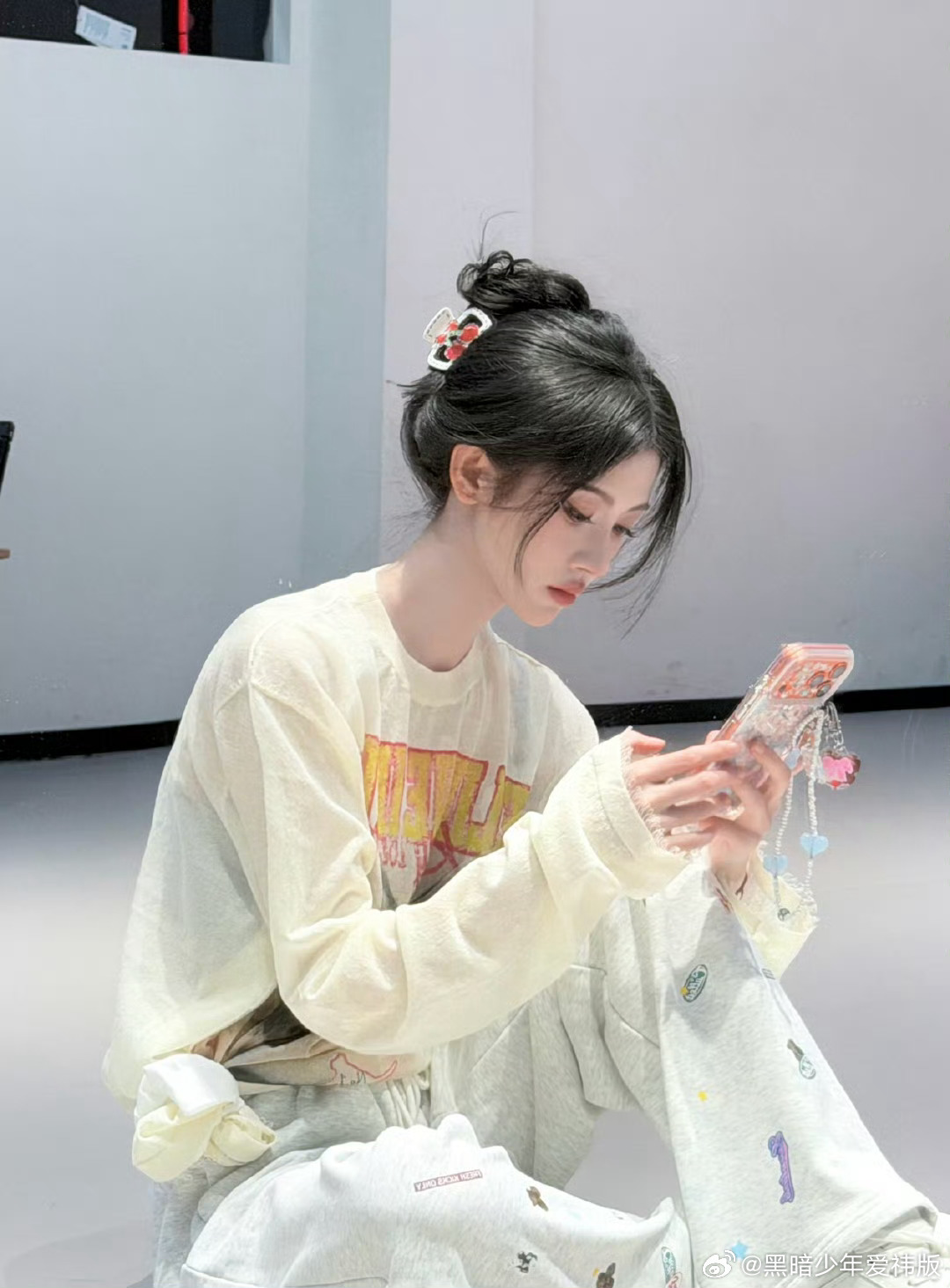 jjy 鞠婧祎露芜衣 jjy鞠婧祎姜黎非jjy鞠婧祎“耳机里单曲循环是她的歌 心