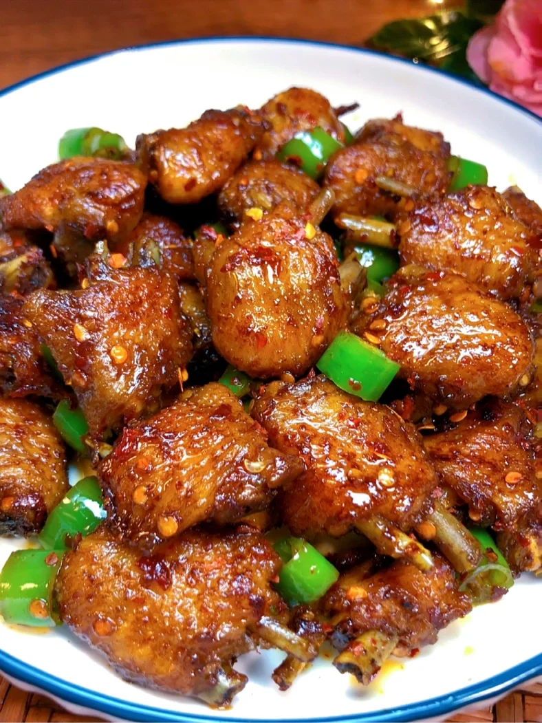 闺蜜每次来蹭饭必点的一道菜，太香了🔥