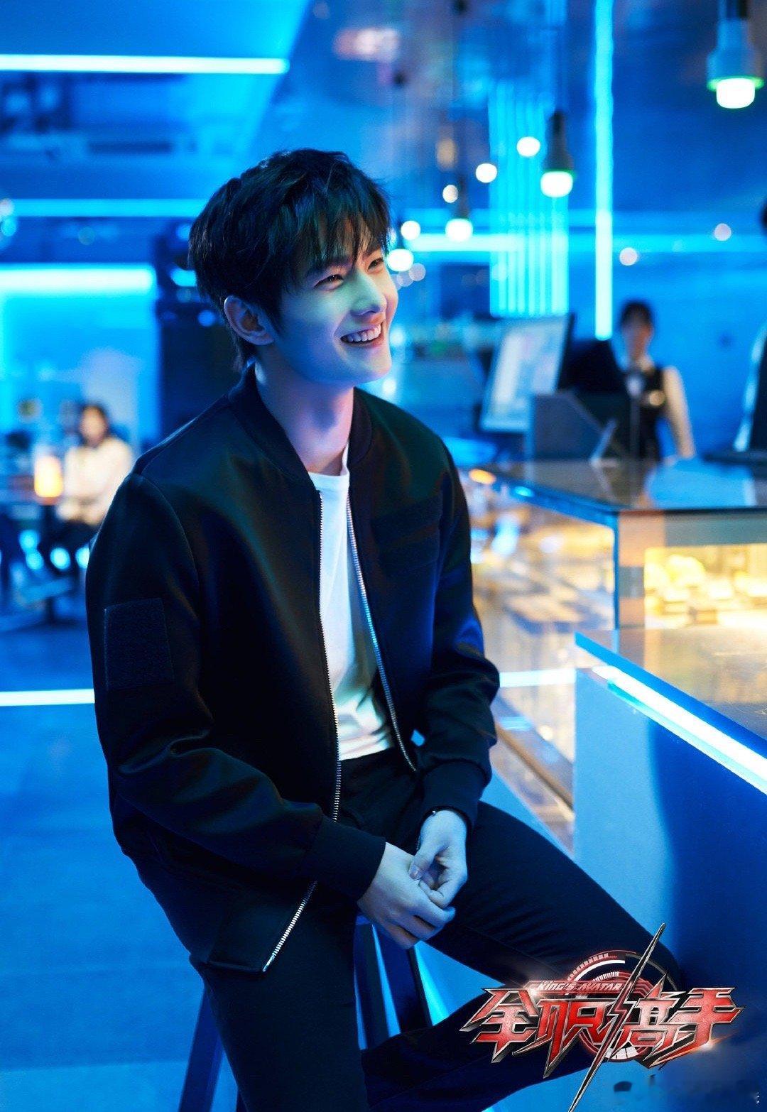 #杨洋[超话]# 杨洋的这个笑容实在是太有感染力了吧，感觉他总像一颗小太阳一样，