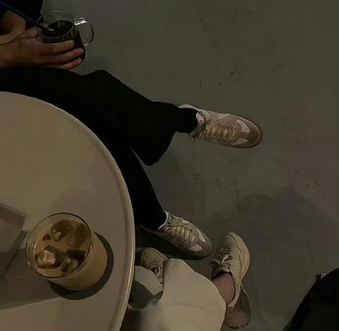 不要把时间浪费在，一些不三不四，不明不白，不痛不痒的人身上，因为这很不值。—— 