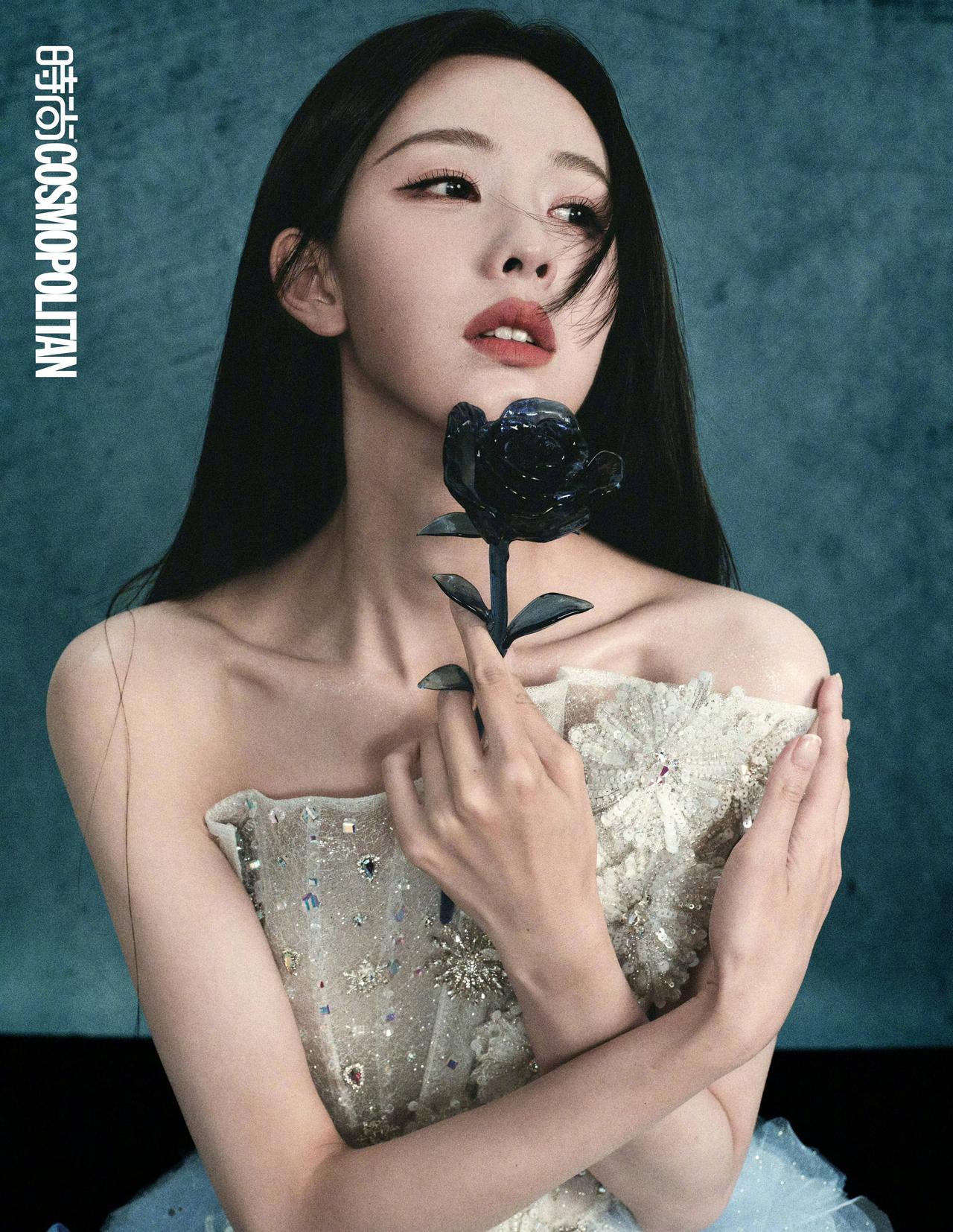 [送心]我嘟[心]《时尚COSMO》美图第二弹[爱慕]或许是因为联名《英雄联盟》