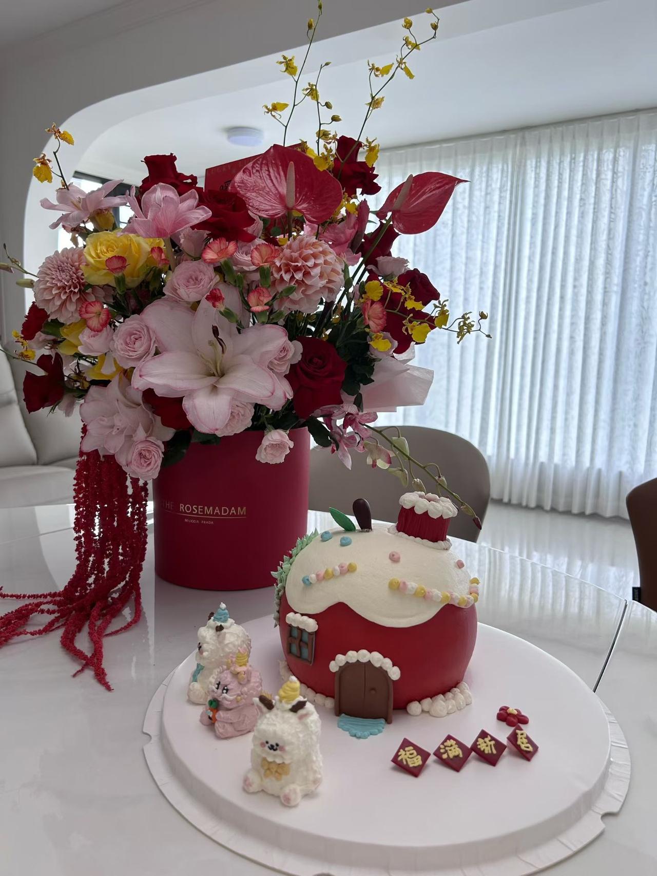 吃席的江湖规矩：
升学不问分数
生日不问岁数
结婚不问次数
乔迁不问住处
你学会