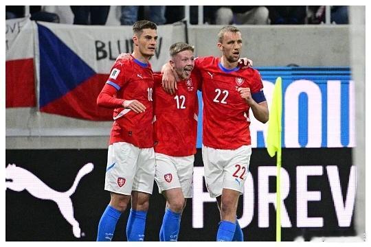 002  世预赛   捷克vs直布罗陀 综合来看，双方实力差距堪称天壤之别。捷克