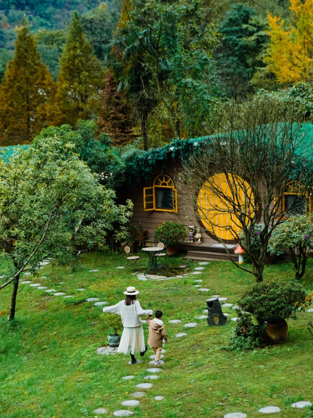 成都周边｜住进森林环绕的霍比特童话小屋🛖