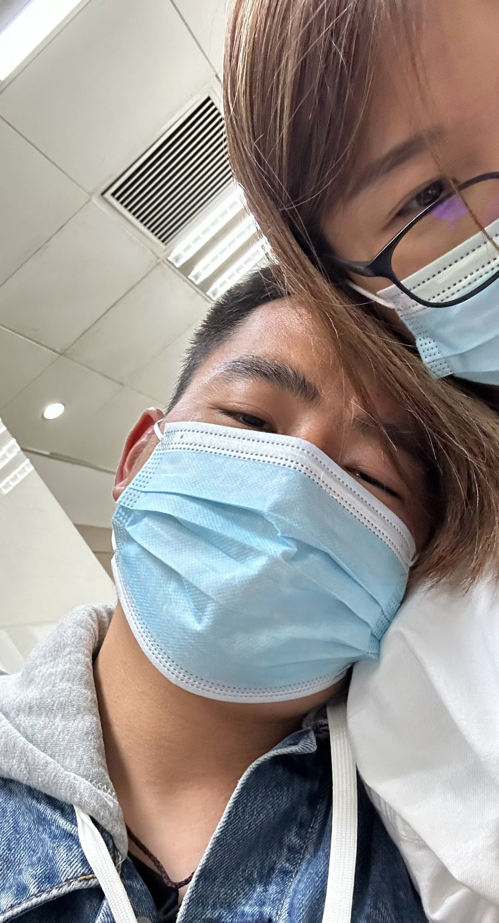 胃肠镜做完了睡的好香～嘴巴好麻皮燕子好紧我爱我媳妇  ​​​
