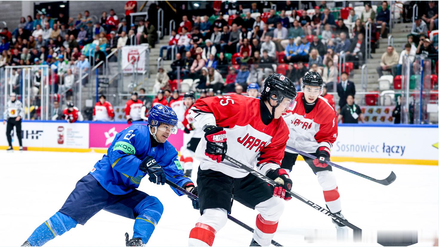 IIHF说明书 作为亚洲冰球的传统劲旅，日本队常年在甲级A组与B组之间徘徊，尽管