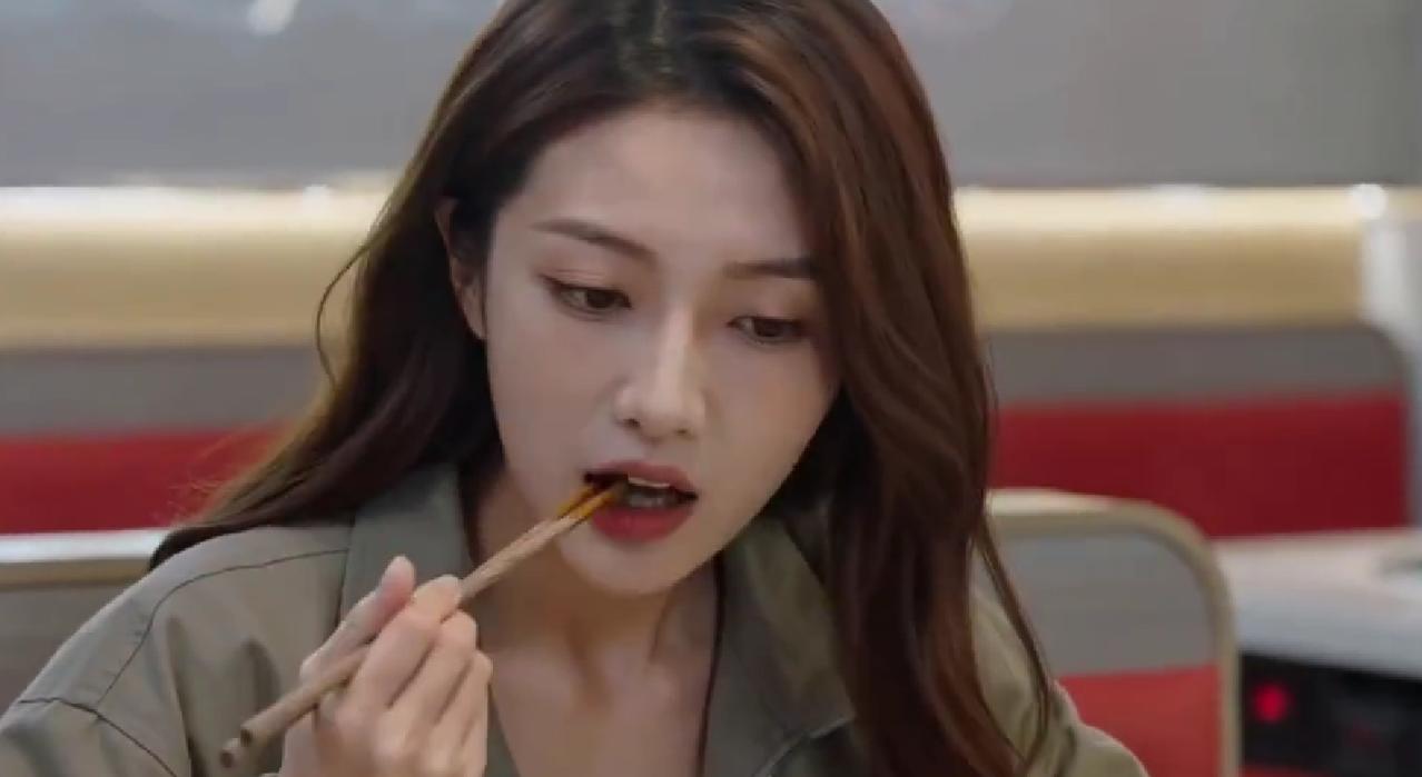 AI短剧太吓人！AI有了情绪，演员逼真到肉眼难辨
最近刷AI短剧刷得我头皮发麻，