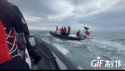 忍无可忍！近日，菲律宾船只在仙宾礁附近海域，恶意冲撞中国海警执法船只现场曝光。
