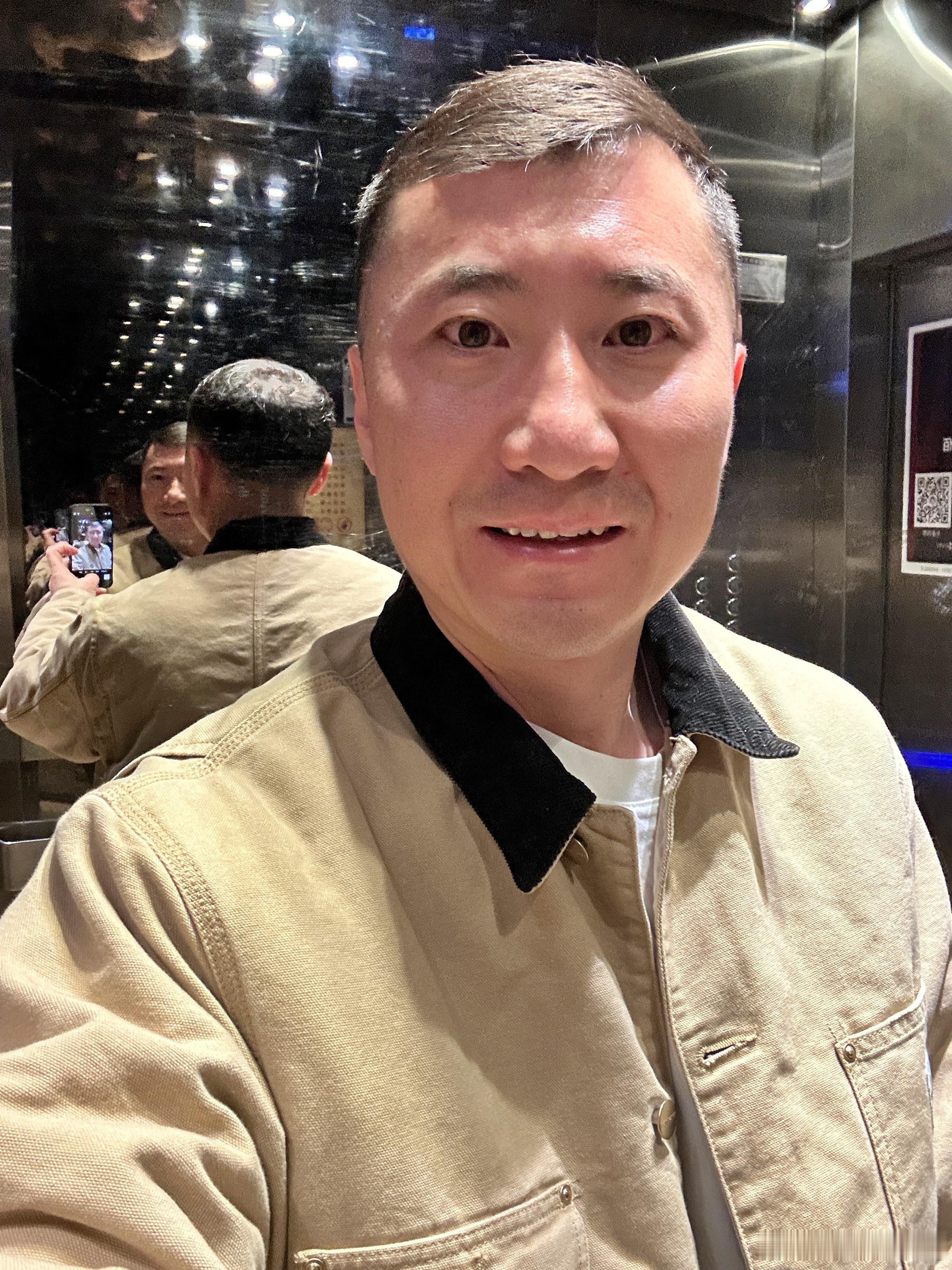 我们无法帮助每个人，但每个人能帮助到某些人。好梦~~~ ​​​