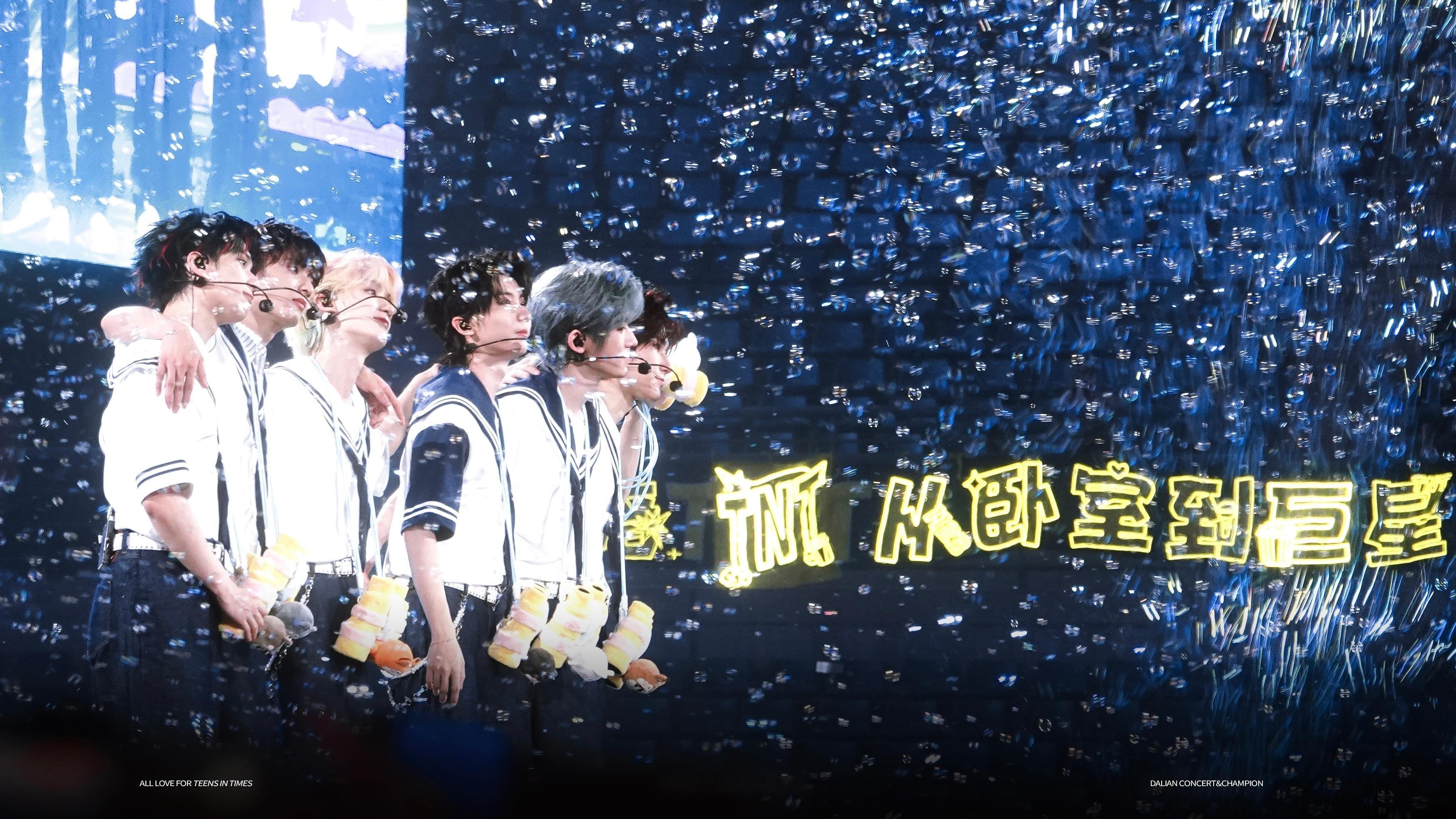 时团我们的少年时代2片尾曲销冠出道七年还在持续给时代峰峻三四五六七八代输血算长大