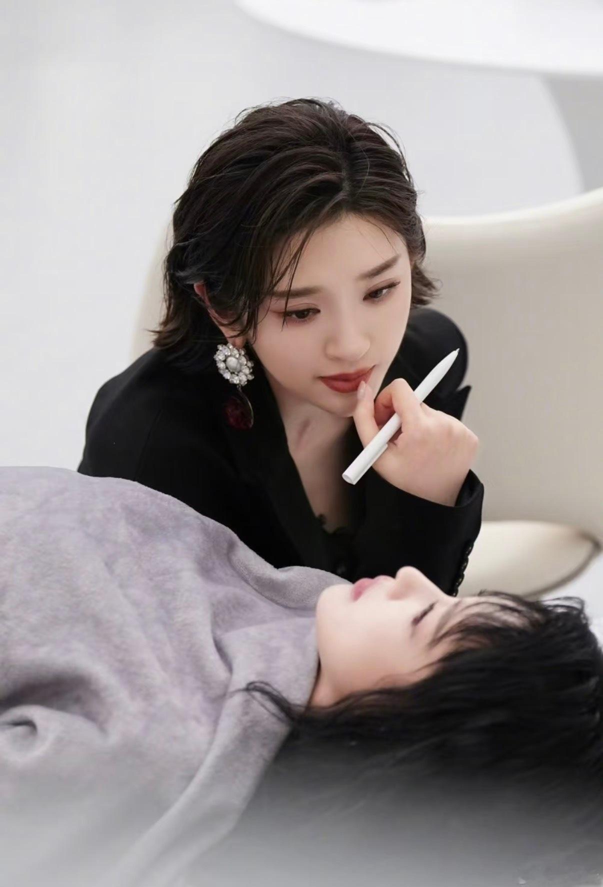张若昀说唐艺昕像孙怡的护理师张若昀说唐艺昕像护理师你别说你还真别说 